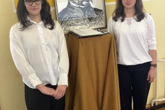 Sara-es-Veronika-a-diszteremben