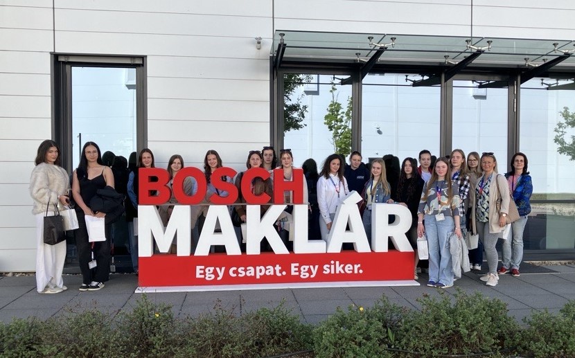 Lányok Napja a Maklári Boschban