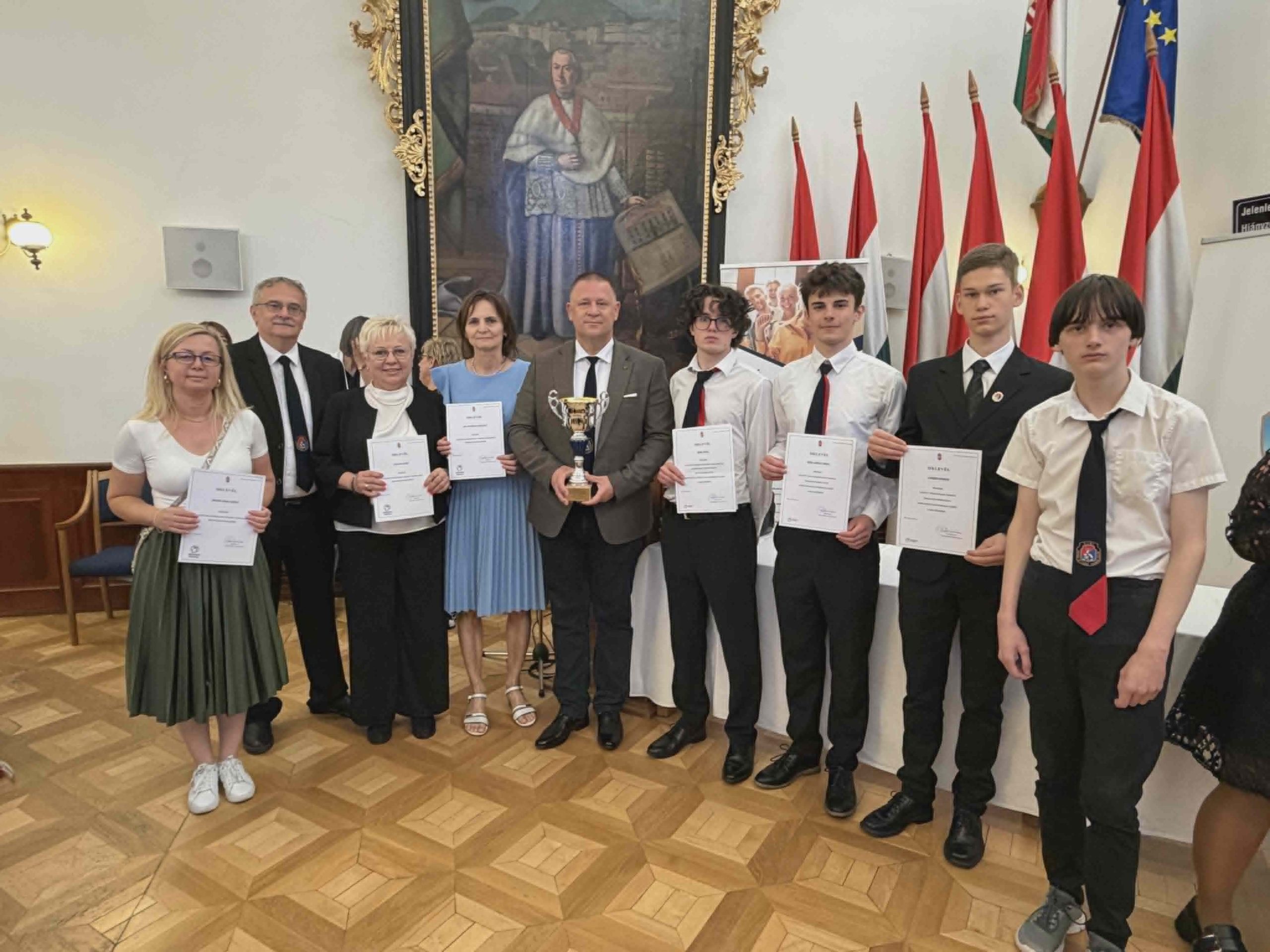 Másodszor is a Dobóé a Heves Vármegye legjobb gimnáziumának járó vándorserleg